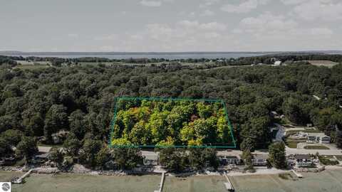 00 Center Road, Traverse City, MI 49686
