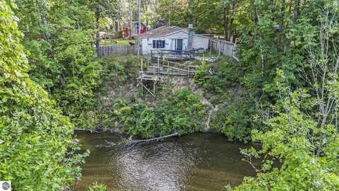 8538 W Haskell Lake Road, Marion, MI 49665