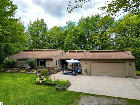 6849 E Baseline Road, Mount Pleasant, MI 48858