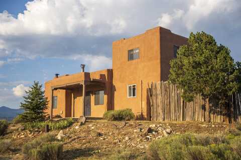 7 Shadow Mountain Road, El Prado, NM 87529