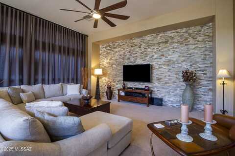 13806 N Slazenger Drive, Oro Valley, AZ 85755