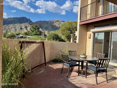 6360 N Camino Los Mochis, Tucson, AZ 85718