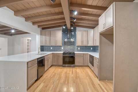 3910 E Calle De Jardin, Tucson, AZ 85711