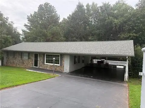 752 Osborne Sunset Drive, North Wilkesboro, NC 28659