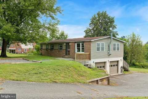 747 CHESTNUT STREET, DOUGLASSVILLE, PA 19518