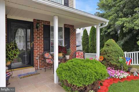 2830 MANNERCHOR ROAD, TEMPLE, PA 19560