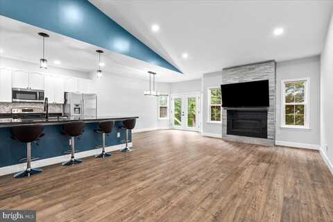 815 AZTEC DRIVE, FREDERICK, MD 21701