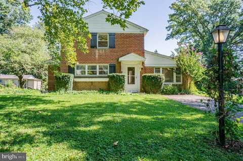 1823 DIVOT COURT, LANCASTER, PA 17602
