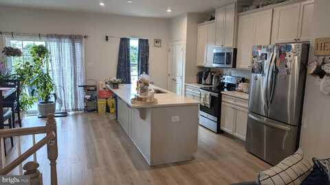 6 UNION WAY, SICKLERVILLE, NJ 08081