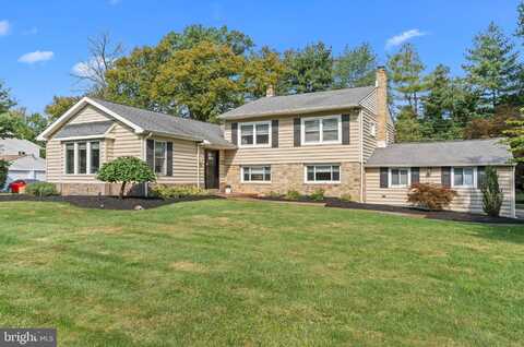 720 OAK TERRACE DRIVE, AMBLER, PA 19002
