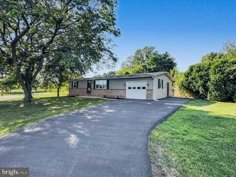 1006 STELLAR DRIVE, MOUNT JOY, PA 17552
