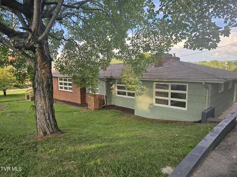228 Washington Avenue, Newport, TN 37821