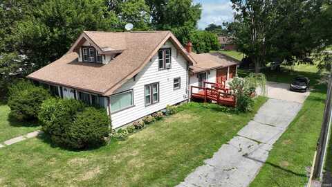 105 N 7th Street, Chalmers, IN 47929