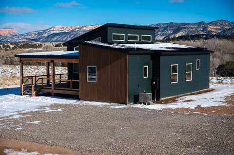 152 W Bryce Gate CIR, Hatch, UT 84735