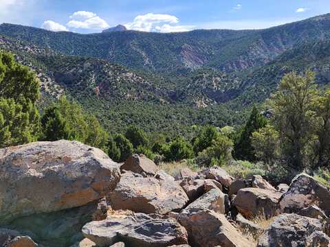 3747 S Old Hwy 91, New Harmony, UT 84757