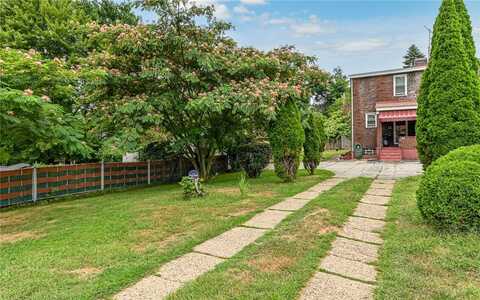 1309 Highwood St, Shadeland, PA 15212
