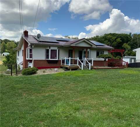 600 Moore Rd, Titusville, PA 15301