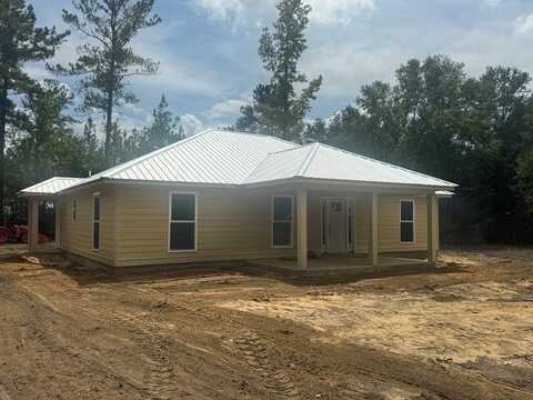 104 Redbreast Rd., Vienna, GA 31092