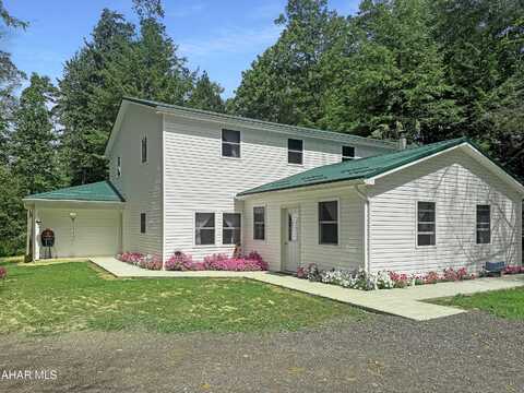 190 Snake Road, Ebensburg, PA 15931