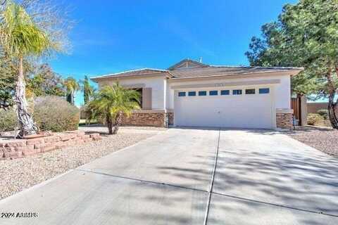 2131 S PEPPERTREE Drive, Gilbert, AZ 85295