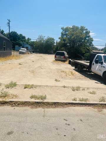 413 Woodrow Street, Taft, CA 93268