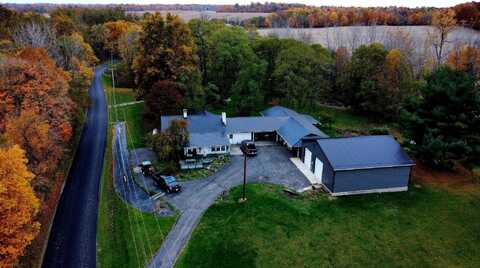 6726 County Road 22, Fredericktown, OH 43019