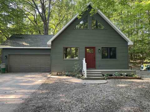 5700 Oak Run, Farwell, MI 48622