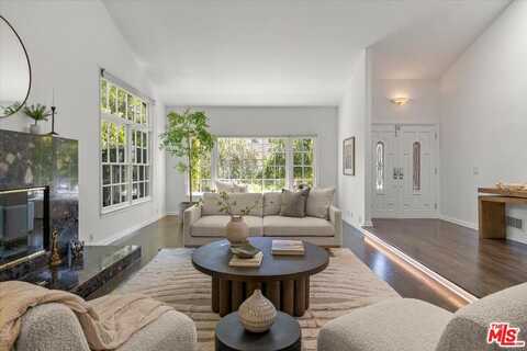 10411 Windtree Dr, Bel Air, CA 90077