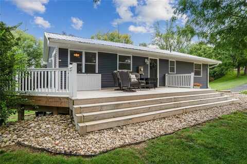 3200 75th Street, Norway, IA 52318