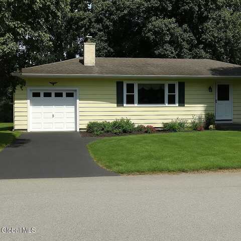 18 Hillview Avenue, Fort Edward, NY 12828