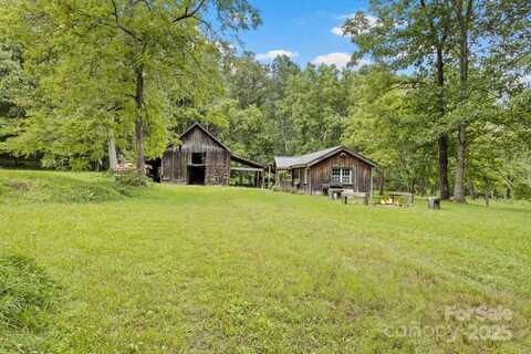 S Bobs Creek Road, Zirconia, NC 28790