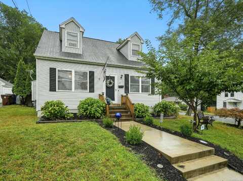 17 Knox Street, Enfield, CT 06082