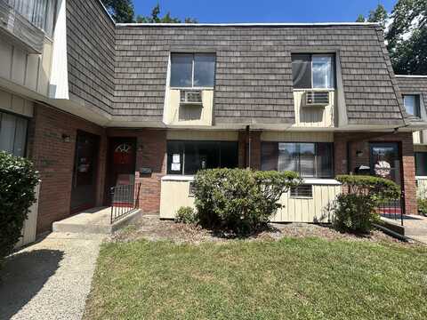 118 High Path Road, Windsor, CT 06095