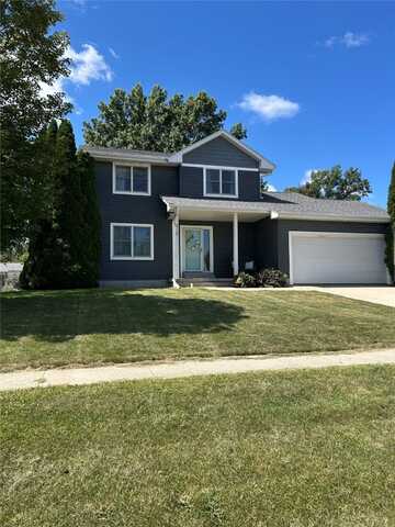 315 NE Cedar Avenue, Earlham, IA 50072