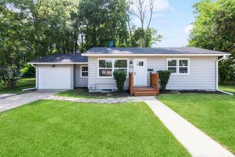 1533 Ridgewood Avenue, Ames, IA 50010