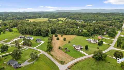 3032 Lake Howard Road, La Fayette, GA 30728