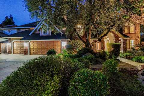 843 Country View Circle E, Fresno, CA 93730