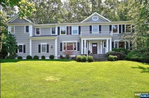 8 Tanger Drive, Livingston, NJ 07039