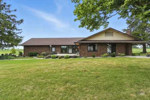 7555 W River Road, South Whitley, IN 46787