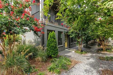 183 Chestnut Circle NE, Atlanta, GA 30342