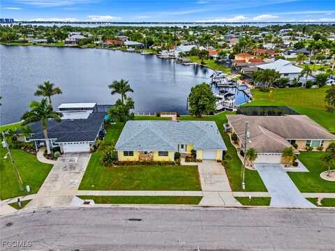4520 Vinsetta Avenue, North Fort Myers, FL 33903