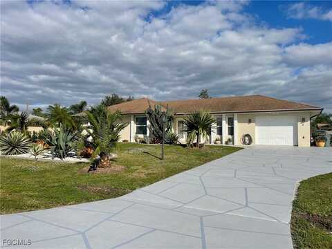 306 5TH Avenue, Lehigh Acres, FL 33936