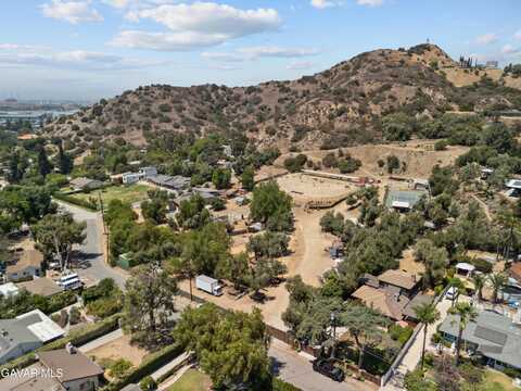 10555 Tuxford Street, Sun Valley, CA 91352