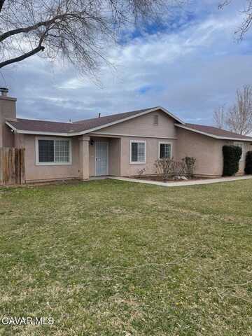 38605 E 25th St East Street, Palmdale, CA 93550