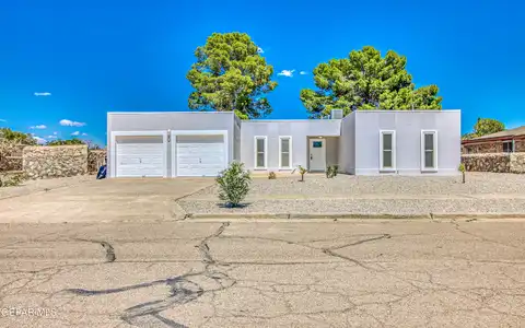 14841 Kingston Road, Horizon City, TX 79928