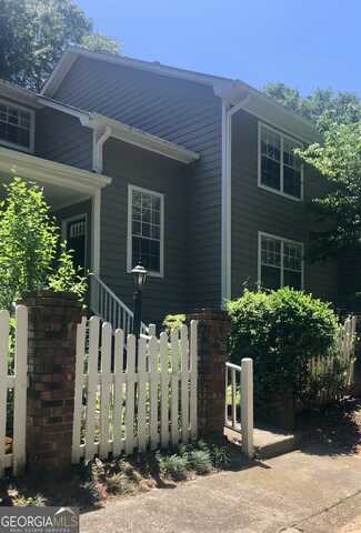 2539 Oakridge, Decatur, GA 30033