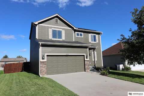 8215 N 147th Avenue, Bennington, NE 68007
