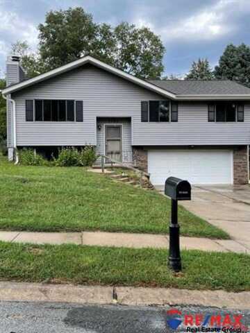 7722 Rosewood Lane Court, La Vista, NE 68128