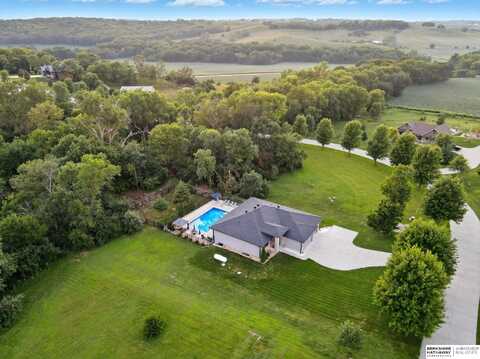 6063 Glen Oaks Drive, Fort Calhoun, NE 68023