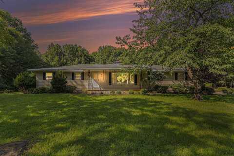 996 2nd Street, Pentwater, MI 49449